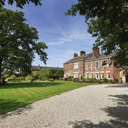 Singleton Lodge Country House Hotel Poulton-le-Fylde Eksteriør bilde